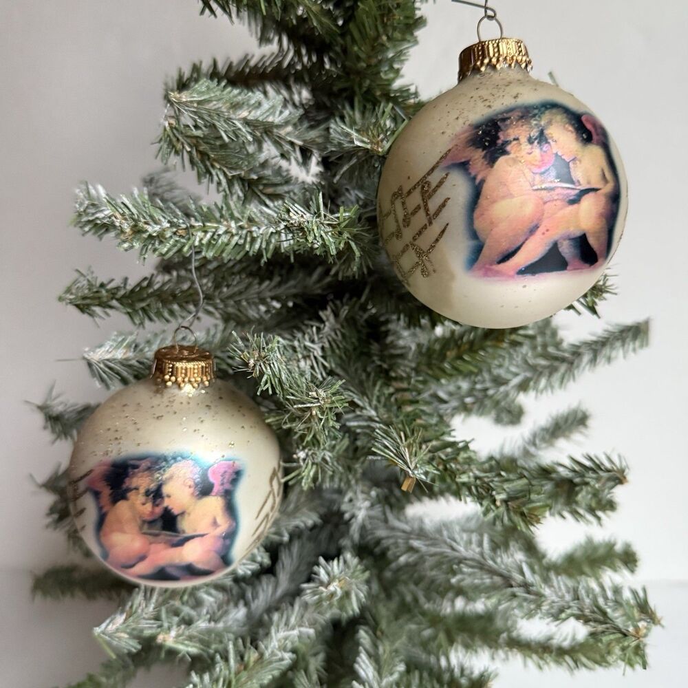2 VINTAGE CHRISTMAS ORNAMENT CHERUBS ANGELS MUSIC NOTES GOLD GLITTER GLASS BALLS